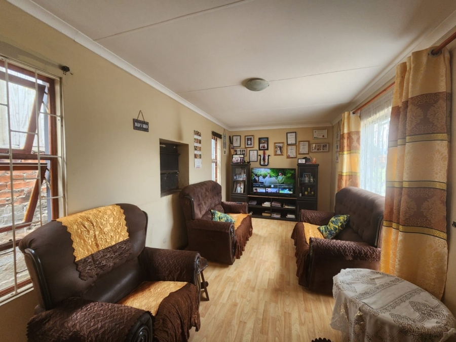 4 Bedroom Property for Sale in Levallia Western Cape